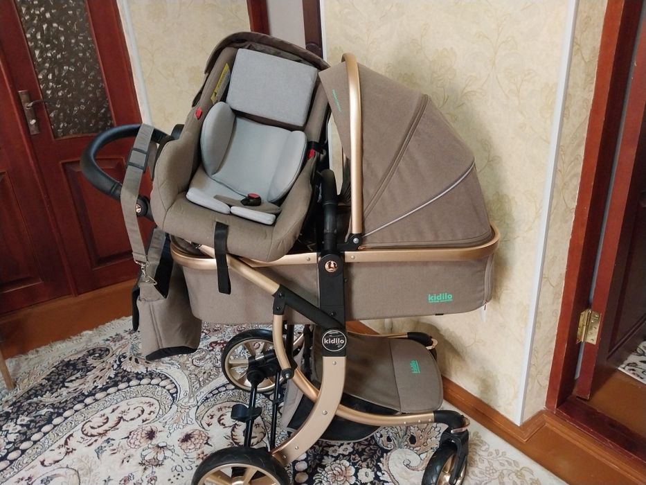 Детская коляска с автокреслом