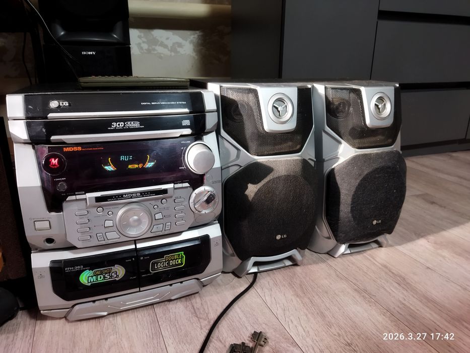 Музыкальный центр