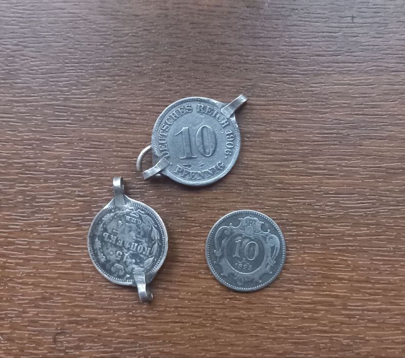 Kumush tangalar sotiladi