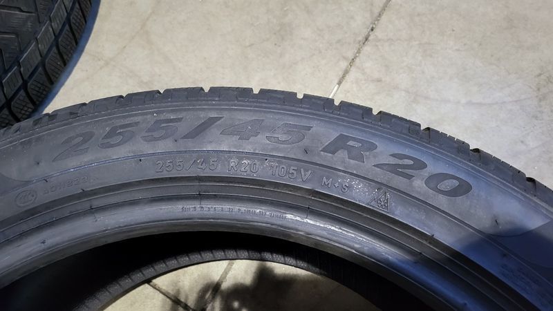 255/45/20//235/50/20 PIRELLI 4бр