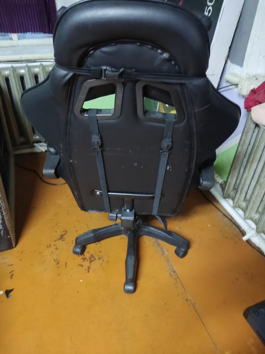 Продам игровое кресло