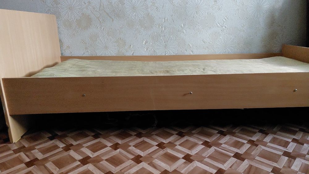 Продам кровать б/у