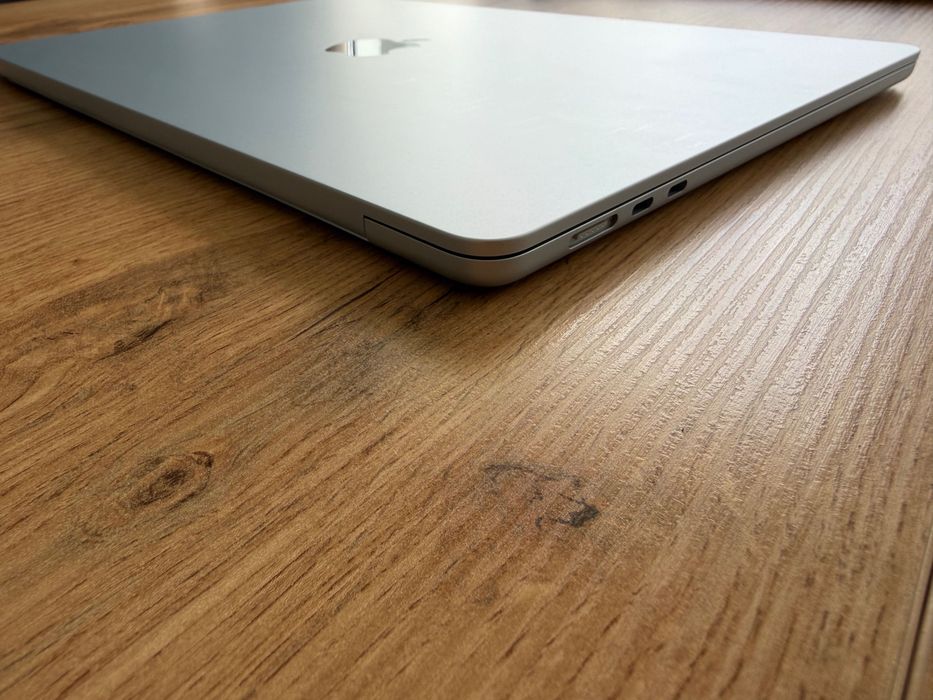 MacBook Air 15" M4 Chip 10-CPU, 10-GPU, 24GB RAM, 512GB SSD