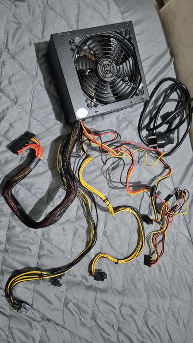 Блок питания Huntkey 600W