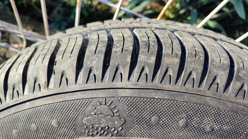 Anvelope (cauciucuri)195 65 r15 Laufren