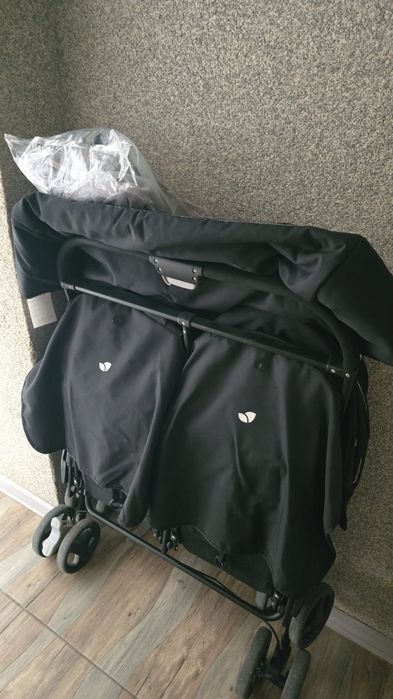 Каляска 2х местная Б/У