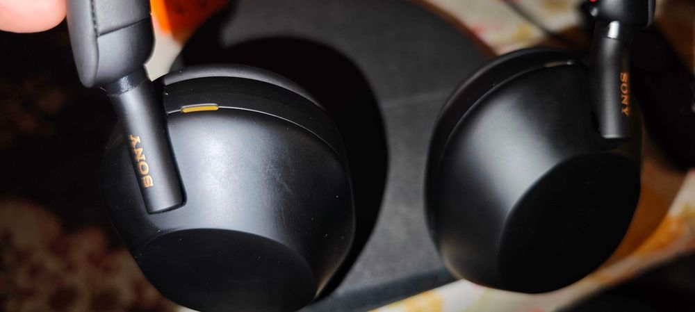 Продавам Безжични слушалки с микрофон Sony WH-1000XM5, ANC