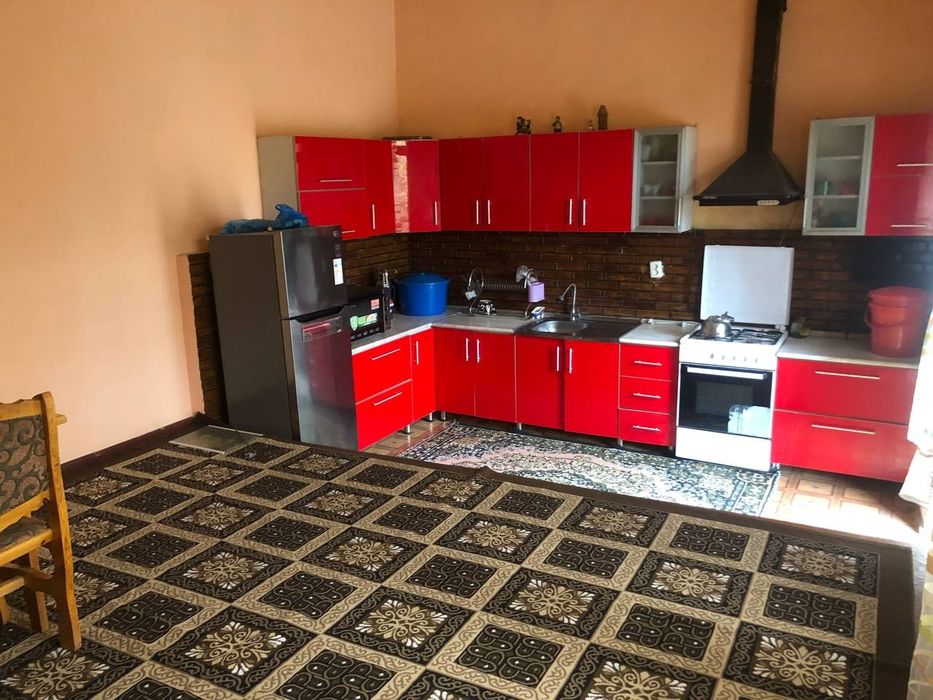 Яхши холатда ошхона мебли