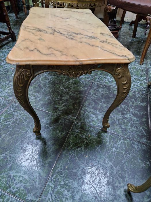 Чудесна английска бронзова белгийска масичка с оникс