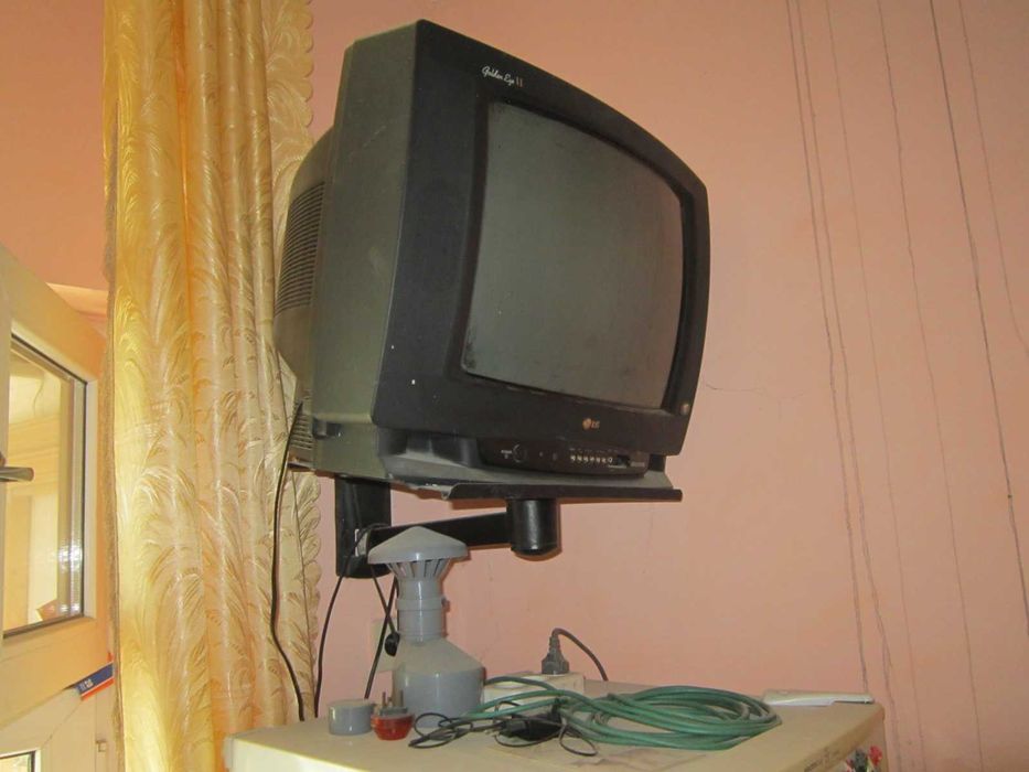 Телевизор  LG с приставкой