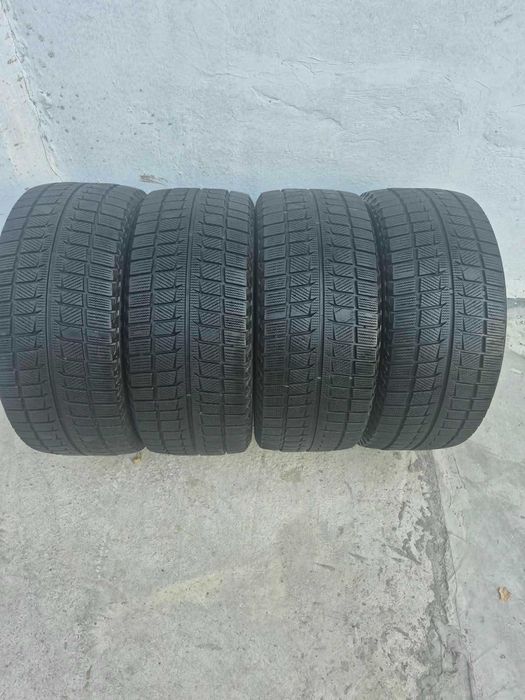 235/40R18 Godride
