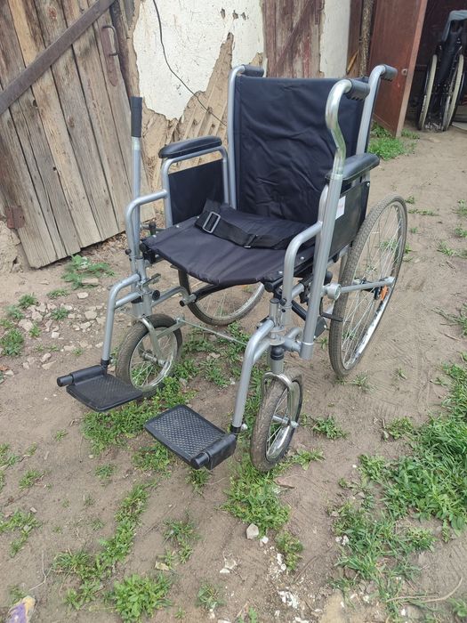 Продается инвалидные коляски с рычагом