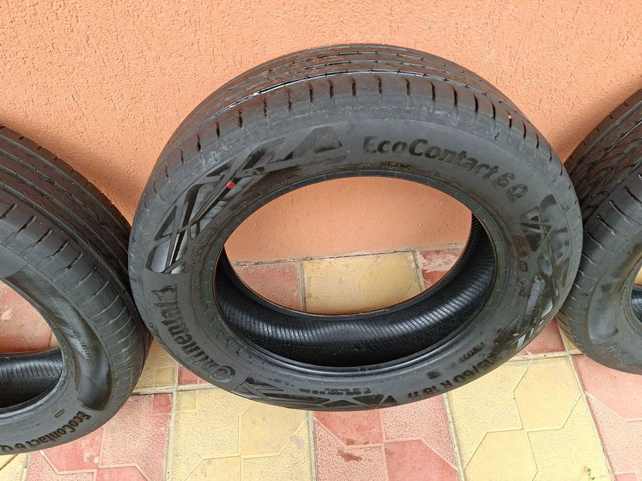 Vind 4 anvelope de vara CONTINENTAL 215/60/18 NOI - 2025 - 650 lei buc