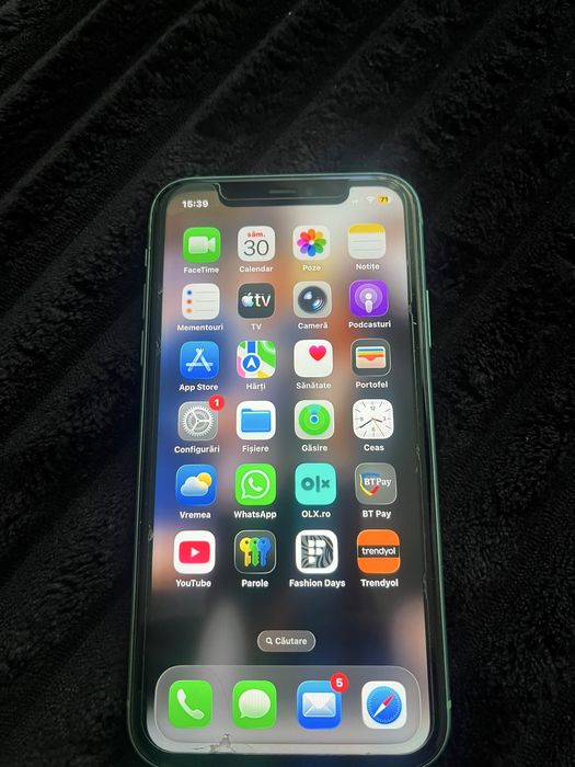Vand iphone 11 in stare buna