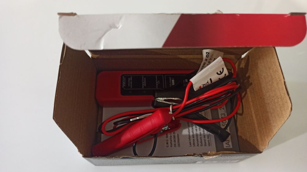 Vând tester acumulator