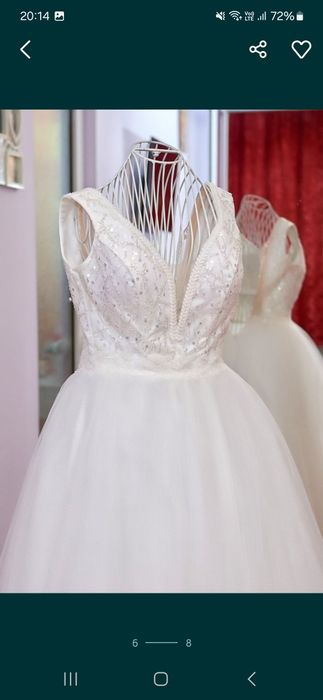 Vând rochie de mireasa făcută pe comanda