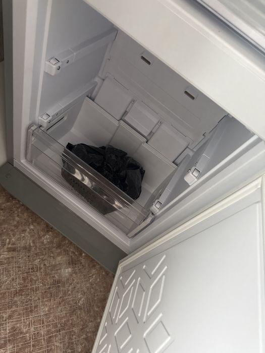 Продаем холодильник на зап части