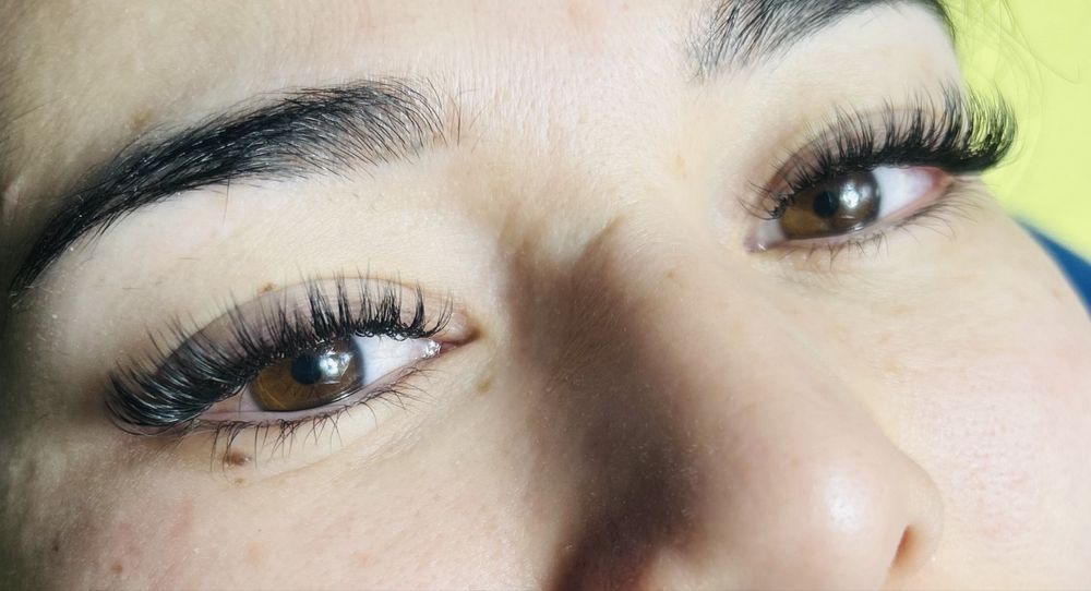 Наращивание ресниц на дому