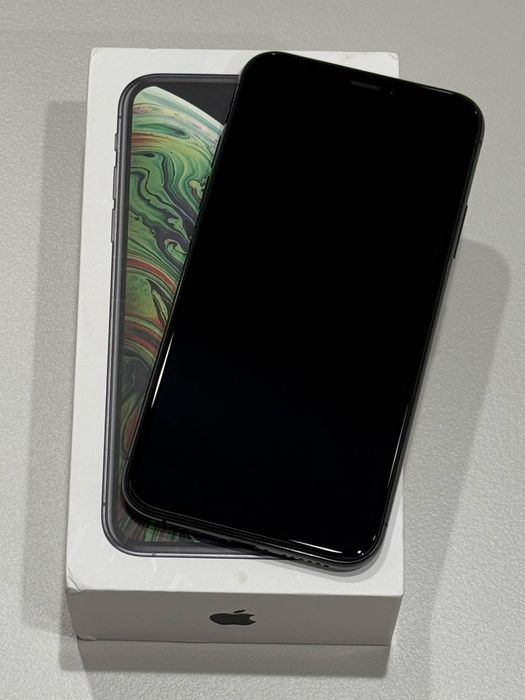 iPhone XS Black 92% battery