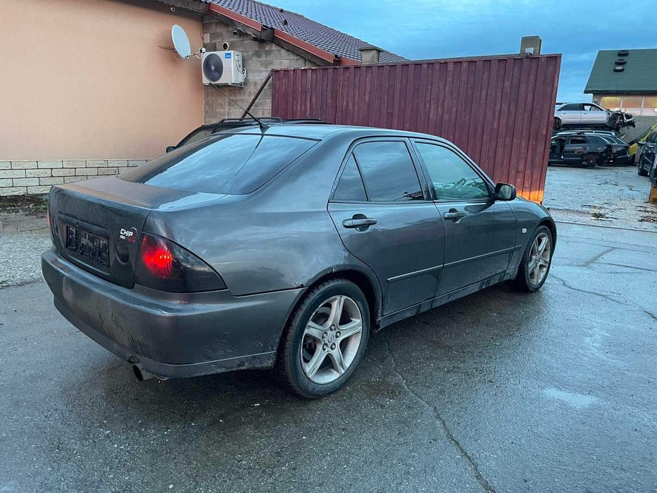 lexus is200 кожа газ на части лексус ис 200 6 скорости