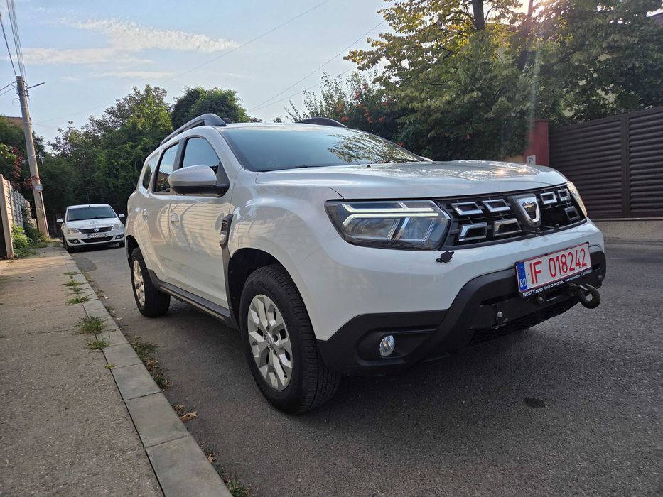 Dacia Duster, an 2022, 1.5dci, 4x4, troliu fata 4100kg