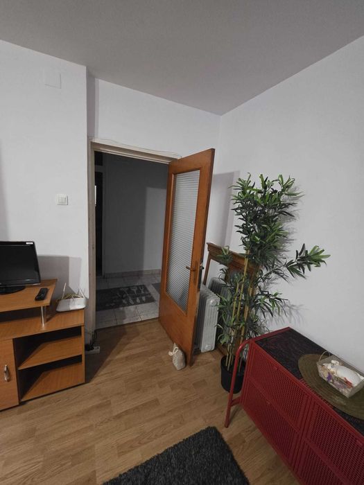 Inchiriere (inchiriez) garsoniera zona Panduri, etaj 2 din 8.