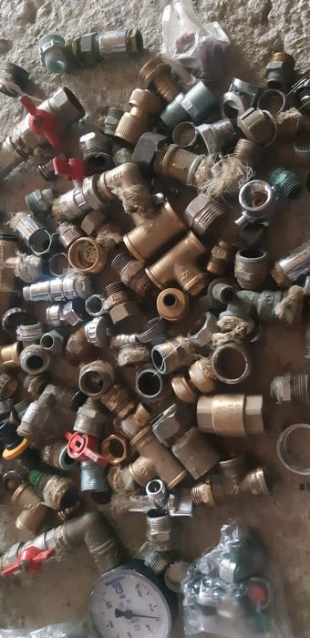 Piese pentru  instalații  sanitare