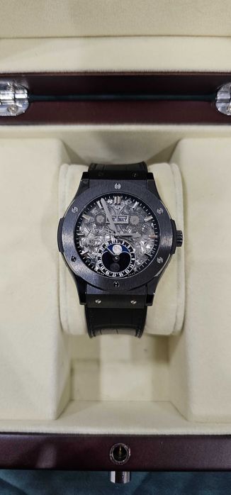 Часы Hublot Aerofusion MOONPHASE BLACK MAGIC