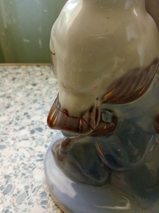 Статуетки времён СССР(фарфор,каслинское литьё),посуда.