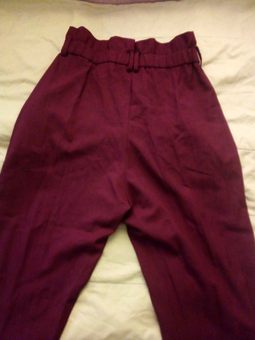 Дамска рокля от трико с бродерия и панталон размер 42 с висока талия