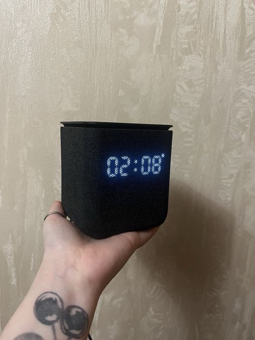 продаётся яндекс станция миди