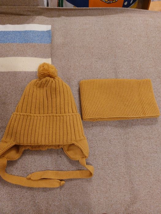 Шапочка детская с шарфиком