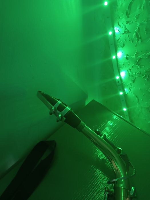 Vând saxofon in stare buna