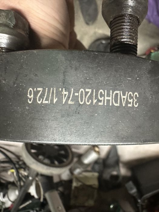 Проставки Vector на BMW E53 (расширитель колеи)