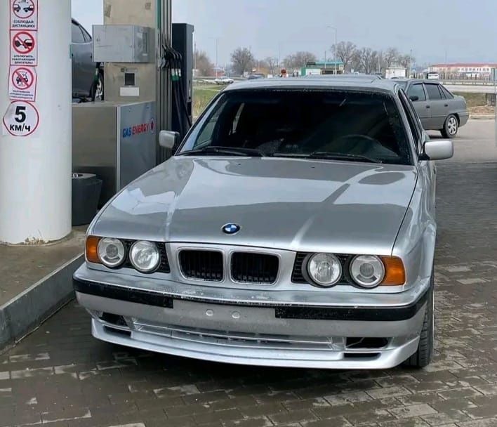 Bmw e34/ бампер е34/е39 бмв/бампер бмв/фара/м бампер/передний бампер е
