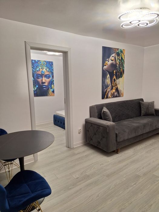 Închiriez apartament