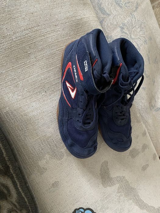 Продам борцовки DEMIX для борьбы отличное состояние!