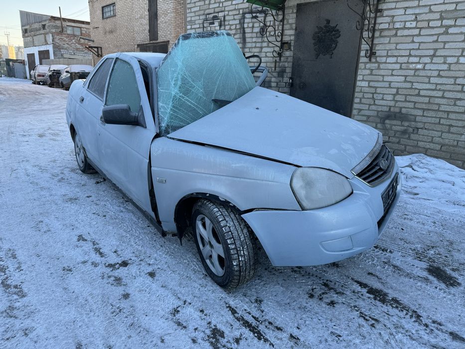 На авторазбор поступила приора