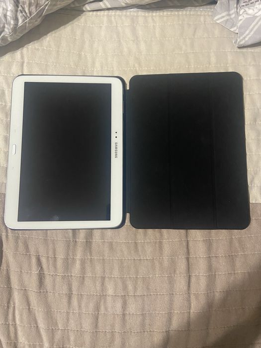 Tabletă Samsung Galaxy Tab 3 10.1 (GT-P5210), Wi-Fi, cu husă