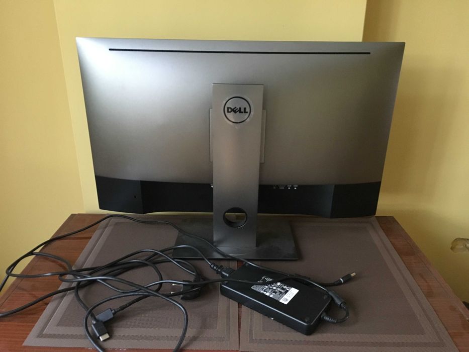 Dell UP3017Q OLED - НЕработещ