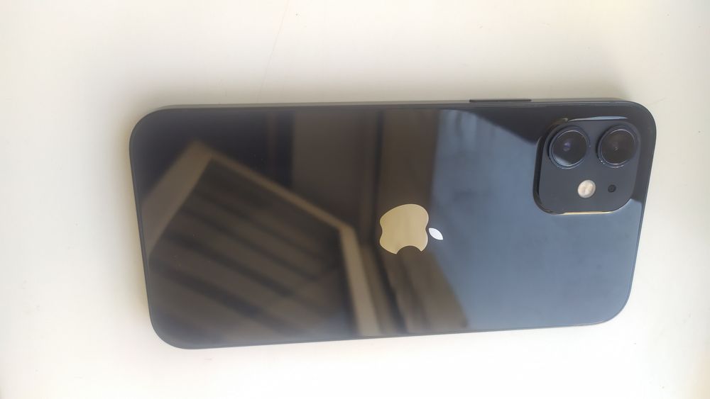 Айфон 12 64гб. ,