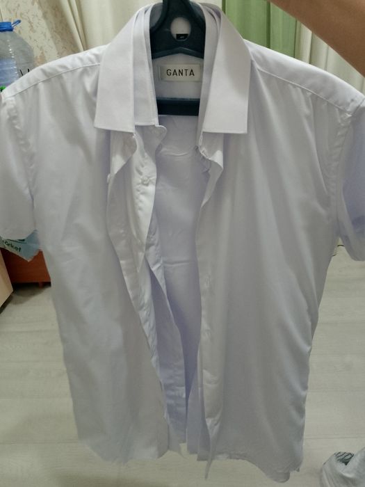 Продам школьные рубашки новые