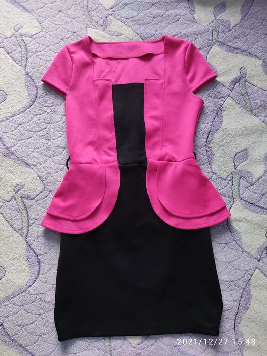 Продам платья женские