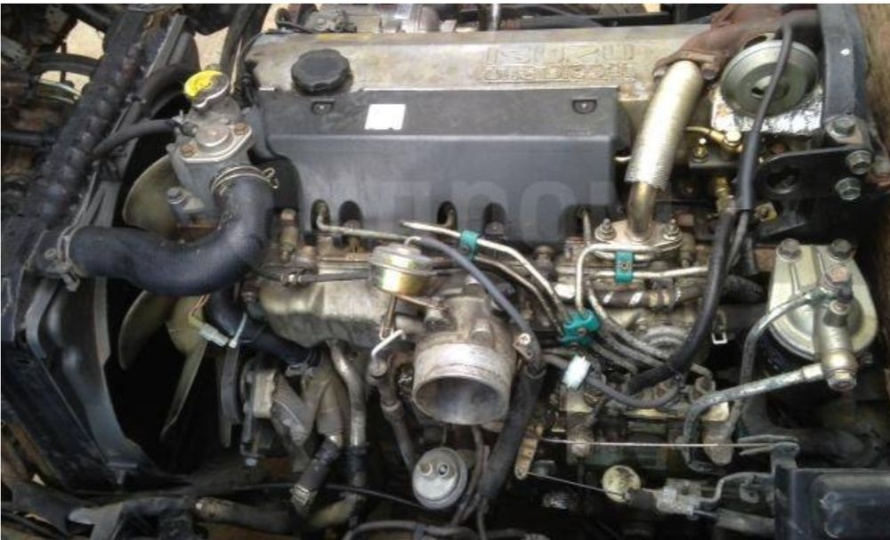 Двигатель на исузу 4HG1  свеже доставлен