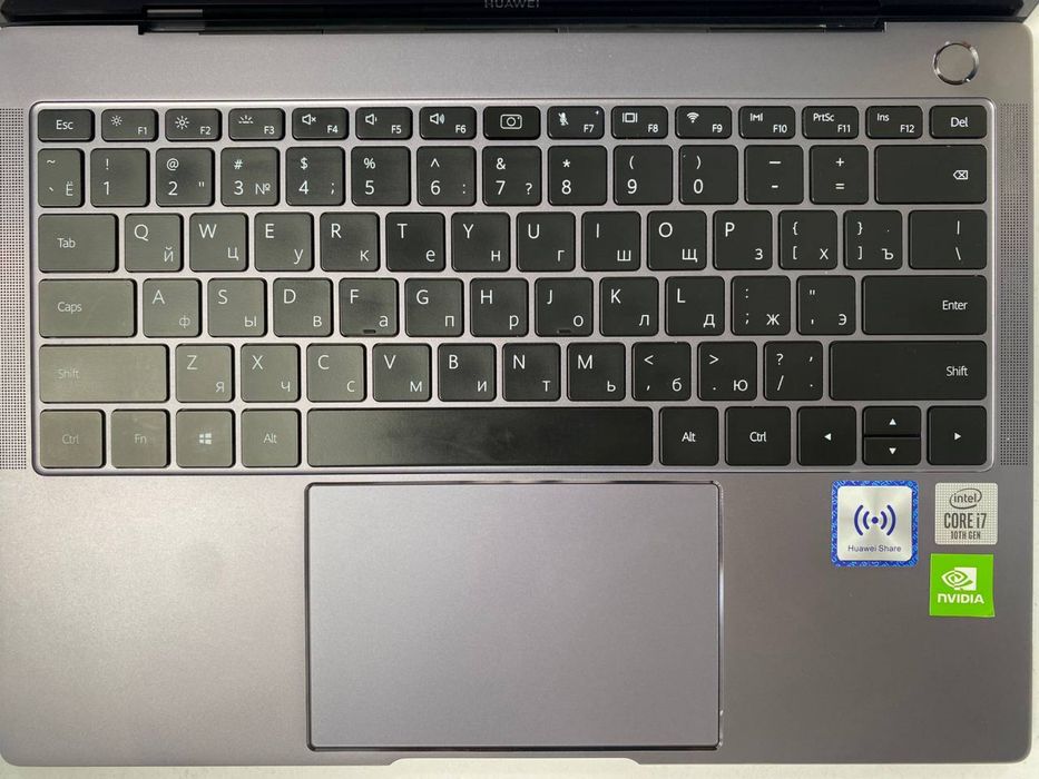 Huawei core i7.. 16/1TB ekran sensor metal korpus