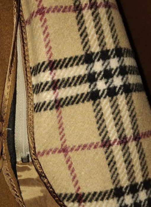 Haina Burberry barbati din casmir si lana, camel