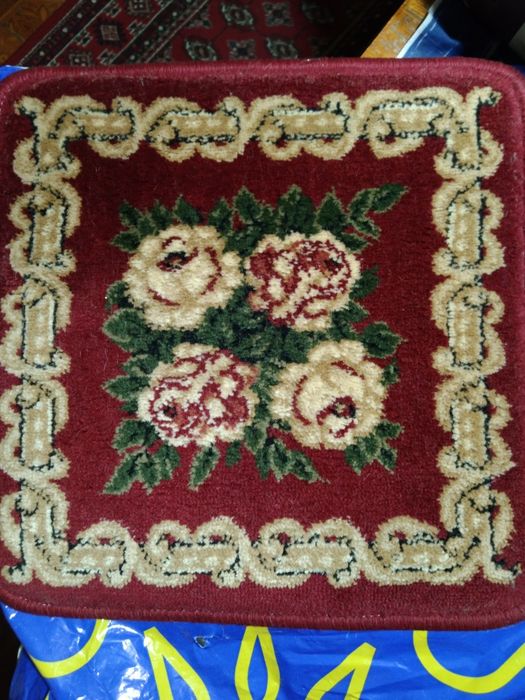 Коврики на стулья, сидушки