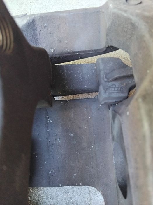 Предни двубутални спирачни апарати Audi A8 D3/A6 C6 Ауди А8/А6