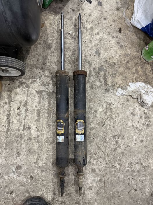 Задни амортисьори BMW E91 xdrive 2.0D 177коня