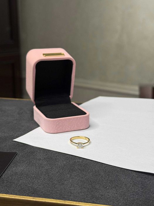 NEW Кольцо с бриллиантом 0,50 ct.